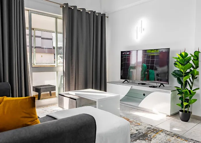 Residential Camacho, By Op Apartment *