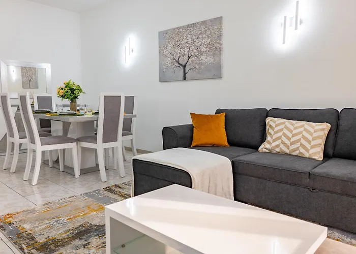 Apartment Residential Camacho, By Op