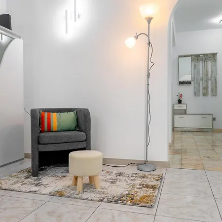 Residential Camacho, By Op Apartamento